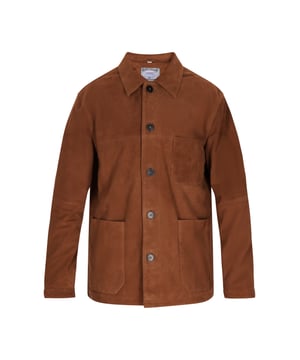 Ontdek het ultieme jack voor elke dag, ontworpen met een klassieke kraag en lange mouwen. Deze losse snit heeft functionele zakken, één op de borst en grotere zakken onderaan. De button-down voorkant zorgt voor een elegante afwerking. Dit tijdloze jack is gemaakt van premium geitensuèdeleer en is perfect voor elke gelegenheid.  Jas