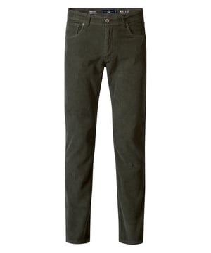 Die Russel Cords sind Cordhosen mit einer normalen, zulaufenden Passform. Die Hose ist dank des versteckten zweiten Münzfachs ein 6-Taschen-Modell. Hergestellt aus 100 % Baumwolle.  CordhosenZulaufende/Normale Passform6-Taschen-Modell100 % Baumwolle