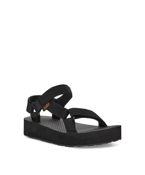 Taking cues from the women’s Midform Universal, this pint-sized platform stands up to summer vacation with water-loving webbing and a lightweight, EVA foam midsole.