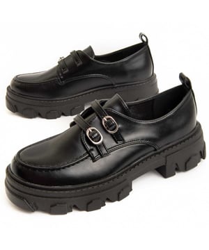 Mocasín de plataforma para mujeres. Ajuste cómodo. Fabricado con materiales veganos. Fabricado por otras marcas para nuestra marca. Medidas aproximadas: tacón de 4 cm y plataforma de 3 cm.