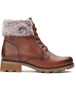 Womens brown Caprice cozy fleece boots, manufactured with leather and a rubber sole. Featuring: faux fur collar and grip sole.