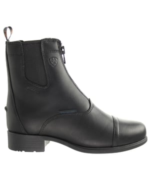 Si necesita una bota para ir al siguiente nivel de conducción de invierno, entonces el bromont Pro zip paddock H20 aislado tiene todo lo que necesita. Para mantener sus pies secos y cómodos en cualquier clima, estas botas cortas están hechas de cuero impermeable, de grano completo, construcción de membrana impermeable e incluyen un forro que acaba la humedad.