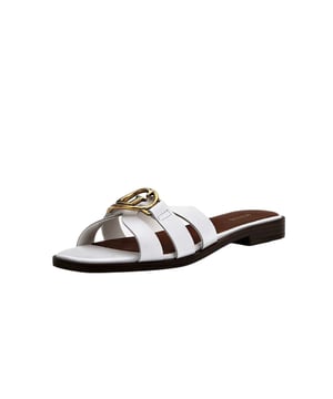 Guess Symo Damen-Clogs aus weißem Leder. Authentisches Schuhwerk der Marke Guess - Streetwear/Sportswear Design von Guess - Guess für modebewusste Frauen, perfekt für den Alltag - Die weißen Guess-Clogs lassen sich hervorragend mit dem Rest Ihrer Garderobe kombinieren - Bequemes Leder-Material - Klassische Schnalle - Symo - Synthetik