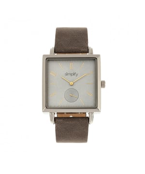 Metalen hoes; Precisie Japans quartz uurwerk; Niet-verblindend krasbestendig mineraal kristal; Logo-gegraveerde roestvrijstalen achterkant van de behuizing; Echt lederen band; Logo-gegraveerde roestvrijstalen sluiting; Seconden sub-wijzerplaat; 38 mm doorsnee; 3 ATM waterbestendigheid;