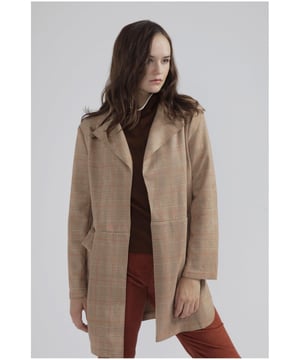 Comfortably fits sizes 8 - 14
Smarted your look with this quality faux suede blazer style jacket with checkered print. A tweed style blazer that perfect for country inspired looks, featuring pockets and full lining.