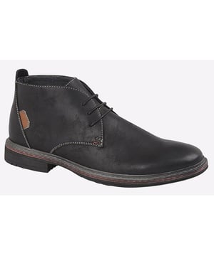 Elevate your smart casual style with these Goor Belize men's desert boots, presented in a classic silhouette with intricate stitch detailing and a sleek synthetic nubuck upper, combined with a padded sockliner for premium comfort and style.
- Synthetic Nubuck upper
- Intricate stitch detailing
- Padded sockliner
- Secure lace fastening
- TPR Sole