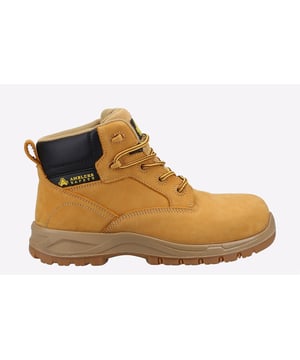 Wir haben unsere ständig wachsende SOPHIE COLLECTION um einen robusten und langlebigen metallfreien, wasserdichten Sicherheitsstiefel für Frauen mit einer 200J stoß- und druckfesten Zehenkappe und einem nichtmetallischen Unterfußschutz erweitert.Obermaterial aus Rindsvollnarben- und RindsglattlederWasserdichte, atmungsaktive DRI-BLOC-Membran200 Joule Glasfaserverbundstoff-ZehenkappeDurchtrittsichere nichtmetallische Zwischensohle - min. 1100ND tief gepolsterter PU-Kragen für zusätzlichen KomfortKomfortables, gepolstertes und herausnehmbares PU-FußbettEingespritzte PU-Zwischensohle erhöht den Komfort und die StoßdämpfungRobuste und langlebige, hitzebeständige Gummi-AußensohleAntistatische KonstruktionEN ISO 20345:2011 S3 WR SRC