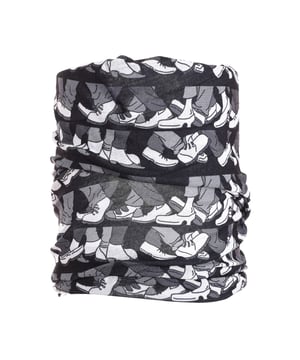 Cuello Tubular de Entretiempo Buff.
Tubular Original multifuncional, materiales reciclados, protección solar y ultra elástico.
Versátil y adaptable a todas tus necesidades.
Sin costuras.
Espíritu eco, diseño BUFF y tecnología avanzada para deporte o el día a día.
 Medidas: 22 x 48 cm.
 Composición: 95% Poliéster, 5% Elastano
 Cuidados:
Lavar a mano