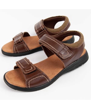 Garantía Purapiel, 10 años de garantía. Sandalia casual para hombre. Hecha en piel natural. Calce cómodo. Fabricado por otras marcas para nuestra marca.