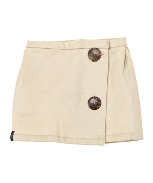 Button Down Kragen.
 Extremer Komfort, Spitzentechnologie, einzigartiges Design.
 Atmungsaktiv und schnell trocknend.
 Dieses Accessoire aus Mikrofaser von BUFF ist warm und sehr vielseitig: ein idealer Halswärmer für den täglichen Gebrauch.
 Maße: 40 x 28 cm.
 Zusammensetzung: 67% Baumwolle, 33% Wolle
 Pflege:
Handwäsche