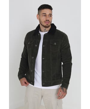 Stay cosy in this borg collar cord jacket from Brave Soul. Features button-up fastening, two side pockets, two chest pockets with button fastening. The borg collar adds extra comfort, made from 100% cotton to ensure good quality. Model wears UK size M.