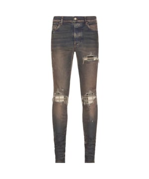 Experience the ultimate in modern design with our Jeans. Elevate your style game with these innovative jeans that are sure to turn heads and make a statement. Perfect for fashion-forward individuals looking to stand out from the crowd and make a lasting impression!, Skinny Fit, 92% Cotton, 6% Elastomultiester, 2% Elastane, Amiri Blue Jeans, Brand Embossed Black Amiri Badge, Blue Jeans