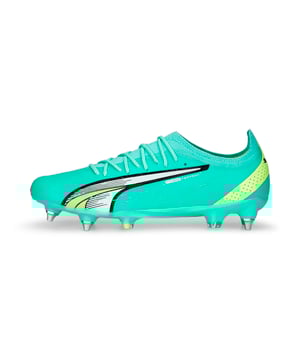 PRODUKTGESCHICHTE: ULTRA - Nicht einmal du wusstest, dass du so schnell sein könntest. Verwandle Sekunden in Rekorde mit dem ULTRA ULTIMATE Fußballschuh. Leichter bedeutet schneller, daher zählt das ULTRAWEAVE-Obermaterial jedes Gramm und jede Sekunde. Die duale Dichte des SPEEDPLATE-Systems ist inspiriert von PUMAs Laufbahn-Erbe (schnell), besteht aus hochleistungsfähigem PEBA-Material (leicht) und ist optimiert für direkte Geschwindigkeit, Stabilität und Antrieb (sweet). Ultraleicht. Ultra-schnell. ULTRA ULTIMATE. MERKMALE & VORTEILE: Recycelte Materialien: Das Obermaterial dieses Schuhs besteht aus mindestens 20 % recycelten Materialien als Schritt in eine bessere Zukunft; ULTRAWEAVE: Ultraleichtes, ingenieurtechnisch entwickeltes Gewebe mit strukturiertem, 4-Wege-Stretch, das Gewicht und Reibung reduziert. Entwickelt für Athleten, die Geschwindigkeit und Kraft steigern möchten; PWRTAPE: Gezielte Verstärkung des Obermaterials für Unterstützung und Haltbarkeit; SPEEDPLATE: Dual-Density-Außensohle für Traction und Antrieb der nächsten Stufe. DETAILS: Leichter, herausnehmbarer Fußbett mit NanoGrip-Technologie hält den Fuß im Schuh an Ort und Stelle; MxSG: Gemischte weiche Außensohle; Geeignet für den Einsatz auf weichen natürlichen Oberflächen.