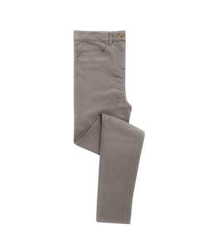 Classic cut chino with two front pockets with rivet detail. Two patch pockets to the rear. Belts loops to facilitate a belt. Covered YKK zip fly with single metal button fastening on the waistband. Stretch fabric capability for maximum comfort. Wash at 40 degrees. Materials: 63% polyester, 35% cotton, 2% elastane.