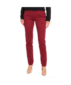 Pantalones largos Eleven Paris.
Modelo chino con cinturon de cuerda.
Costuras vistas a tono.
Bolsillos parte delantera y trasera.
 Composición: 100% Algodón
 Cuidados:
Instrucciones de lavado:
- Lavar máximo a 30ºC.
- Planchar a media temperatura, máx. 110ºC.
- Permite usar secadora.
- No usar lejía.
- No admite el  lavado en seco.