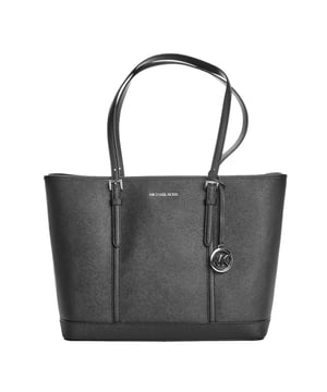 Michael Kors Shoulder Tote Bag, designed with elegance and functionality.

 It has a large main compartment with a zipper closure, ensuring the protection of your belongings.

 Inside, it includes an additional zippered pocket to organize small items.

 Adjustable straps allow you to customize it to your height or preference, while the distinctive brand detailing and decorative charm add a touch of sophistication.

 A versatile accessory, ideal for everyday use or to complement elegant looks.
 Measures: 39 x 29 x 16 cm
 Composition: 100% Leather
 Care:
- Clean with a soft cloth.
 - Store in a cool, dry place.