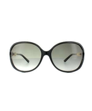 Gucci Zonnebril 0076S 002 Zwart goud grijsgradiënt hebben een aantal opvallende functies om een ​​echt luxueuze glamoureuze afwerking toe te voegen aan deze prachtige Gucci's. Ten eerste is de kloof bij de tempels op glamour en de fijne detaillering, het opnemen van het Gucci GG-logo, langs de metalen tempels is echt verbluffend.