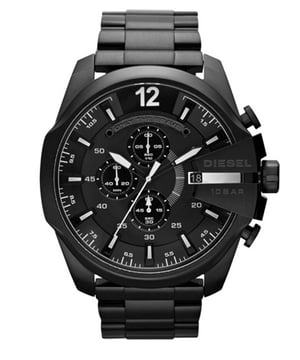 Diese Diesel Mega Chief Chronograph Uhr für  Herren ist das perfekte Accessoire zum tragen oder verschenken. Ihr Schwarz 51 mm Rund Gehäuse kombiniert mit dem bequemen Schwarz Armband aus  Edelstahl garantiert, dass Sie diese atemberaubende Uhr kompromisslos genießen werden. Angetrieben von einem hochwertigen Quarz Uhrwerk und wasserdicht bis 10 bars, läuft Ihre Uhr stets weiter. Diese elegante und praktische Uhr ist perfekt für alle Gelegenheiten. Es ist ein tolles Geschenk für Ihre Verwandten und Freunde. -Diese Chronograph Uhr verfügt über eine Kalenderfunktion: Datum, Stoppuhr, Leuchtzeiger, Leuchtziffern Diese hochwertige Uhr hat ein Edelstahl Schwarz Band ( 21 cm Länge und 24 mm Breite) mit einer Faltschließe mit Druckverschluss Gehäusedurchmesser: 51 mm,Gehäuse Höhe: 14 mm, Gehäusefarbe: Schwarz, Zifferblattfarbe: Schwarz
