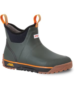 Der ADB ICE wurde entwickelt, um auf nassem Eis zu funktionieren und gleichzeitig in der Lage zu sein, auf andere nasse Oberflächen zu wechseln. Dieser neue Schuh verfügt über Glacier Trek Pro, unsere proprietäre Eisgriffverbindung, gepaart mit einem rutschfesten Gummi mit SRC-Einstufung.