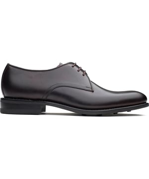 The Hempstead Dress Shoe From Loake Showcases A Perfect Blend Of Timeless Sophistication And Classic Style, Redefining Luxury With Its Polished Appearance And Exuding Quality. Crafted From Premium Leather, This Loake Staple Boasts A Sleek And Elegant Design. Whether You're Dressing For The Office, A Go-to Meeting Or Adding A Sharp Edge To Your Daily Attire, This Shoedrobe Must-have From Loake Ensures You Make A Distinctive Statement Of Style And Personality.