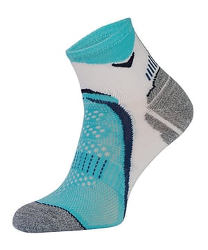 Comodo 1 Pack Arch Support Running SocksComodo have been providing high-quality socks for men and women since 1996. They sell a range of socks for hiking, cycling, hunting, skiing, and other outdoor events.These arch support socks helps to stabilise the foot and absorb impact, making them ideal for running or jogging. They are knitted from drytex yarn and have silver antibacterial properties to promote hygiene and foot health and keep feet cool and comfortable.These socks offer cushioning, durability, and freedom of movement. These socks are suitable for both, men and women, in sizes 3-11 UK. They are machine washable at 30. These socks are made from Polyester (DRYTEX) 50%, Polycolon 20%, Polypropylene SILTEX AG+ 25%, Elastane 5% Extra Product Details  - Sizes 3-11 UK - 1 Pair - Running socks - Moisture Wicking - Machine Washable - Arch Support Socks - Unisex
