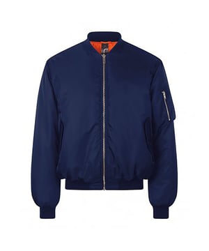 Polyester-Polsterung. Orangefarbenes Polyester-Futter. Spritzwassergeschützt. Gerippter Kragen, Manschetten und Saum. Durchgehender Reißverschluss mit innerer Sturmklappe. Eine Ärmeltasche mit Reißverschluss. Zwei Seitentaschen mit Druckknopfverschluss. 92% Polyester/8% Polyamid. XS - 35/36, S - 36/38, M - 38/40, L - 41/42, XL - 43/44, XXL - 45/47, 3XL - 47/49.