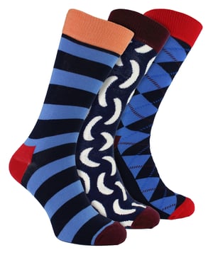 HS Happy Socks Men's 3-Pack Argyle SocksStep into a world of unrivaled comfort and style with HS Happy Socks Men's 3-Pack Argyle Socks. Designed to fit any footwear, these versatile socks effortlessly complement both casual and formal settings for an all-round perfect addition to your wardrobe. Experience the luxurious comfort that makes these socks an absolute must-have for anyone.HS Happy Socks socks are crafted to bring fun and vivacity to your everyday attire. With a flawless fusion of comfort, style, and adaptability to any season, these socks will keep pace with your ever-changing lifestyle. Made from a breathable cotton blend, these men's socks cater to size 6-11.HS Happy Socks Men's 3-Pack Argyle Socks offer an abundance of benefits. Their distinctive argyle pattern lends a touch of timeless elegance to your look, while the cozy construction ensures day-long wearability. Furthermore, our cotton blend material promotes excellent foot hygiene, absorbing sweat to keep your feet fresh and odor-free. Revel in the ultimate combination of style and comfort with HS Happy Socks Men's 3-Pack Argyle Socks - your go-to for premium sockwear.Essential Product Details- Bright and colourful- Quality Material- Creative Design- Suitable for All Seasons- Ideal for Casual and Formal Occasions- One Size (6-11)