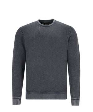 Erleben Sie zeitlose Eleganz und höchsten Tragekomfort mit dem Hajo Herren Langarmshirt. Der klassische Rundhalsausschnitt und die farblich leicht abgesetzten Bündchenabschlüsse verleihen diesem Shirt einen stilvollen und modernen Look.  Gefertigt aus hochwertigen Materialien, bietet das Shirt nicht nur ein angenehmes Tragegefühl, sondern ist auch atmungsaktiv und hautsympathisch. So fühlen Sie sich den ganzen Tag über frisch und wohl.  Die langen Ärmel machen es ideal für jede Jahreszeit und jedes Outfit - sei es lässig zur Jeans oder schick unter einem Sakko. Dieses Shirt vereint Qualität und Stil und ist ein Must-Have für jeden modebewussten Mann.  Gönnen Sie sich das Gefühl von Luxus auf der Haut und genießen Sie die vielseitige Kombinierbarkeit dieses unverzichtbaren Basics. Perfekt für Herren, die Wert auf Komfort und zeitlose Mode legen.