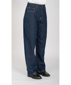 Straight Jeans von TeeShoppen Diese Jeans von TeeShoppen sind stilvoll und bequem zugleich. Jeans sind perfekt für alle Jahreszeiten und eine vielseitige Wahl für jedes Outfit. Eine gute und bequeme Jeans ist ein Muss im Kleiderschrank.
 Die Jeans sind hier in blau abgebildet.
  Welche Größen gibt es für die Jeans?  Die Jeans sind in 24 verschiedenen Größen erhältlich. Bitte sehen Sie sich den Abschnitt "Größe" an, um Ihre Größe auszuwählen.
 Die Größen sind für Frauen zugeschnitten.
  Über TeeShoppen Bei TeeShoppen sind wir stolz darauf, unsere eigenen Produkte anzubieten. Unser Sortiment umfasst einfache Kleidungsstücke, die wir selbst gerne tragen. Aber nur weil sie einfach ist, heißt das nicht, dass sie langweilig ist. Unsere Kleidungsstücke sind aus luxuriösen Materialien gefertigt, die angenehm zu tragen sind und sich für jede Gelegenheit stylen lassen. Möchten Sie einen zeitlosen Modeanbieter für Männer und Frauen? Bei TeeShoppen zahlen Sie nicht für teure Marken und Gemeinkosten - nur für Qualität und Service. Wir erweitern ständig unser Sortiment, so dass Sie bei uns immer die neueste Mode kaufen können.
