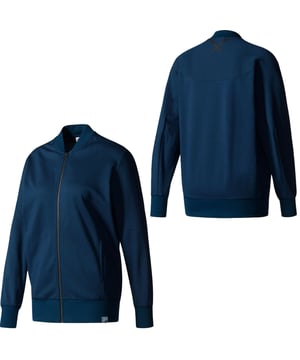 Diseñado con una atención meticulosa al detalle, esta chaqueta encarna la fusión perfecta de la estética de la moda y el rendimiento superior.

Hecho a partir de materiales premium, la chaqueta de pista azul de Adidas Xbyo Women ofrece un comodidad y durabilidad excepcionales. La tela liviana garantiza un movimiento sin restricciones, lo que lo hace ideal tanto para actividades deportivas como para el uso diario informal. Su construcción transpirable lo mantiene fresco y seco, lo que le permite mantenerse enfocado y cómodo durante todo el día.


La chaqueta presenta un diseño elegante y contemporáneo, caracterizado por líneas limpias y un enfoque minimalista. El vibrante color azul agrega un toque de personalidad, por lo que es una pieza destacada en su guardarropa. El cierre delantero de la cremallera proporciona conveniencia y permite ajustes rápidos para adaptarse a su ajuste preferido.


Con su naturaleza versátil, la chaqueta de pista azul de Adidas Xbyo Women transmite sin problemas del gimnasio a las calles. El cuello acanalado, los puños y el dobladillo mejoran el atractivo deportivo de la chaqueta al tiempo que garantiza un ajuste cómodo y seguro. Dos bolsillos laterales ofrecen un amplio almacenamiento para pequeños elementos esenciales, como llaves o un teléfono, manteniendo sus pertenencias seguras durante sus actividades activas.


Abrazando la herencia de Adidas, la chaqueta está adornada con detalles de marca sutiles, incluido el icónico logotipo de Adidas bordado sutilmente en el cofre. Esto agrega un toque de autenticidad y muestra su compromiso con la calidad y el estilo.


Ya sea que esté llegando a la pista, dirigiéndose al gimnasio o simplemente quiera elevar su aspecto de athleisure, la chaqueta de pista azul de Adidas Xbyo Women es una pieza esencial en cualquier guardarropa de mujer consciente de la moda. Combinando la moda, la comodidad y la funcionalidad, esta chaqueta combina sin esfuerzo la estética moderna con un rendimiento deportivo, lo que le permite expresar su estilo único al tiempo que adopta un estilo de vida activo.