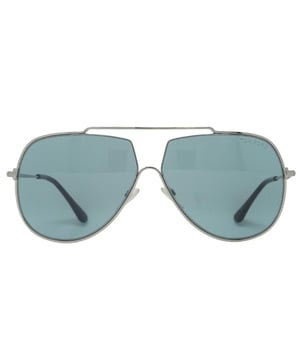 Tom Ford Chase-02 FT0586 16A Silberne Sonnenbrille. Breite der Gläser = 62mm. Breite des Nasenstegs = 10 mm. Bügellänge = 145 mm. Sonnenbrille, Sonnenbrillenetui, Reinigungstuch und Pflegeanleitung im Lieferumfang enthalten. 100% Schutz gegen UVA & UVB Sonnenlicht und entsprechen der britischen Norm EN 1836:2005