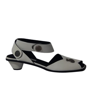 A uniquely-designed pair of sandals that you can always reach out for is a must-have! Just like these ones from the House of Stella Mccartney. The button-embellished exterior and ankle straps make for a chic silhouette, and the white hue enhances the overall appeal.
Stella Mccartney Ankle Strap Button Sandals in White Leather
Sign of wear: No
Condition: excellent, comes with dust bag
Color: White 
Material: Leather
Size: EU41/US11/UK8
SKU: 210073