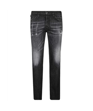Vaqueros negros Canadian Heritage Cool Guy Jean de Dsquared2. Vaqueros negros Canadian Heritage Cool Guy Jean de Dsquared2. Denim elástico 98% Algodón 2% Elastano. Bragueta con botones, marca en el costado inferior con abertura de un cuarto de cremallera. Cool Guy Fit con pernera cónica, lavado de mezclilla desgastada. Logotipo de la marca en la bragueta.