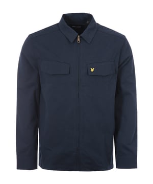 Style, quality and quintessentially British, Lyle & Scott  has over 100 years\' worth of technical expertise going into their products. Traditional garments have been given an injection of contemporary aesthetics but don\'t forget that iconic Golden Eagle logo, you\'re immediately recognised to be wearing a reputable brand.The Pocket Overshirt is an elevated version of a classic overshirt. Crafted from a durable blend of cotton and polyester. Featuring a pointed collar, full zip closure, twin chest pockets and buttoned cuffs. Finished with the iconic Golden Eagle logo embroidery on the chest.Regular Fit, Cotton Poly Blend, Pointed Collar, Full Zip Closure, Twin Chest Pockets, Buttoned Cuffs, Lyle & Scott Branding. Style & Fit:Regular Fit, Fits True to Size. Composition & Care:65% Polyester, 35% Cotton, Machine Wash.