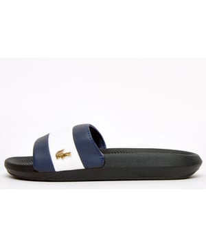 Ga in stijl met deze Lacoste Croco-slippers.