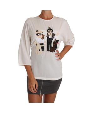 Camiseta de mezcla de seda Figure Family de Dolce & Gabbana  
  Nueva con etiquetas  
  100% auténtico DOLCE & GABBANA  
  Blanca con apliques multicolores de Figure Family  
  Parte de la colección #dgfamily  
  Detalles del logo  
  Hecho en Italia  
  Muy buena calidad y artesanía  
  Material: 91% seda 9% elastano  