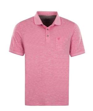 Entdecken Sie das Hajo Poloshirt für Herren - die perfekte Kombination aus klassischem Design und modernem Komfort. Dieses Poloshirt besticht durch seine traditionellen Polokragen und die praktische Knopfleiste, die für einen stilvollen Auftritt sorgen. Der kleine Logostick auf der Brust verleiht dem Shirt eine dezente, aber edle Note.  Mit seiner Regular Fit Passform bietet das Poloshirt einen angenehmen Sitz und genügend Bewegungsfreiheit für den ganzen Tag. Die kleine Brusttasche fügt nicht nur eine funktionale, sondern auch eine ästhetische Komponente hinzu. Hergestellt aus hochwertigen Materialien, garantiert dieses Poloshirt einen hohen Tragekomfort und Langlebigkeit.  Ideal für jede Gelegenheit, lässt sich das Hajo Poloshirt vielseitig kombinieren - ob zu Jeans für einen lässigen Look oder zu Chinos für einen eleganteren Auftritt. Es ist das perfekte Basic für jede Herrengarderobe, das Stil und Bequemlichkeit mühelos vereint.  Egal ob im Büro, bei einem Treffen mit Freunden oder in der Freizeit - mit diesem Poloshirt sind Sie stets gut gekleidet. Die hochwertige Verarbeitung und die Liebe zum Detail machen es zu einem Must-Have für jeden modebewussten Mann.  Genießen Sie den Komfort und die zeitlose Eleganz des Hajo Poloshirts, das Ihre Garderobe bereichern wird. Ein echtes Highlight, das in keinem Kleiderschrank fehlen sollte.