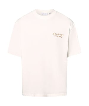 Entdecke das Only & Sons Herren T-Shirt - dein neues Lieblingsstück für einen lässigen und bequemen Auftritt. Dieses kurzärmlige T-Shirt bietet eine lockere Passform und einen modischen Print, der deinem Outfit das gewisse Etwas verleiht. Der klassische Rundhalsausschnitt und der lockere Schnitt sorgen für ein entspanntes Tragegefühl und eine optimale Passform. Dank der hochwertigen Materialien läuft das T-Shirt maximal um 5% ein und behält auch nach vielen Wäschen seine Form und Qualität. Hergestellt aus erstklassigen Stoffen, bietet dieses T-Shirt hohen Tragekomfort und ein angenehmes Gefühl auf der Haut. Perfekt für den Alltag, die Freizeit oder entspannte Aktivitäten - mit diesem T-Shirt bist du immer gut gekleidet. Genieße den idealen Mix aus Stil und Komfort mit dem Only & Sons Herren T-Shirt. Dein neues Must-Have für einen modischen und bequemen Look!