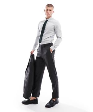 Trousers & Chinos by Selected Homme Do the smart thing Regular rise Belt loops Functional pockets Slim fitSold By: Asos