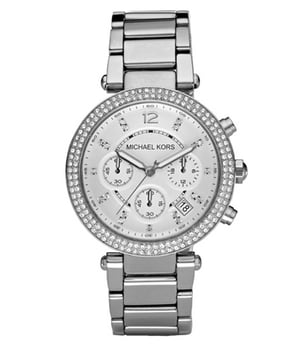 Un elegante reloj Michael Kors de señora en acero inoxidable. Este deslumbrante modelo MK5353 EAN 4048803954812 está engastado en torno a una esfera plateada con varias esferas, cronógrafo y función de fecha. Otras características incluyen un borde de la caja con piedras preciosas y marcadores de hora con piedras brillantes.