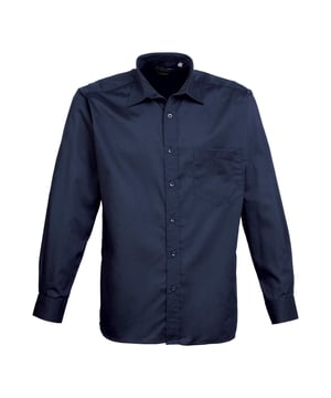 65% Polyester, 35% Baumwolle. Gewebe: Popelin. Design: Unifarben. Button-Down-Kragen. Rückenpasse, Pflegeleicht, Selbstgefärbte Knöpfe. GSM (Gramm pro Quadratmeter): 105. Taschenart: 1 Brusttasche. Nachhaltigkeit: Amfori-Freigabe, BSCI, Oeko-Tex Standard 100 zertifiziert, REACH, Sedex, WRAP Zertifikat. Bündchen: Geknöpft, Für Manschettenknöpfe. Geeignet für: Stickerei, Siebdruck, Transferdruck. Langärmlig. Versteifter Kragen. Saum: Gerade.