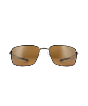 Oakley Sunglasses Square Wire OO4075-14 Tungsten Prizm Tungston Polarized are a superb lightweight metal C-5 alloy frame suitable for medium to large faces with all the hallmarks of the comfort and durability that Oakley always gives its sunglasses. The secure 3-point fit is given more grip with the Unobtanium ear stems as well as a perfectly designed optical alignment in the plutonite lenses for amazingly clear views and optimized peripheral vision and side protection.