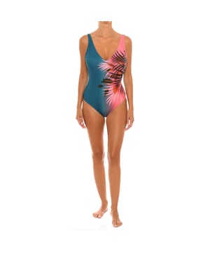 Bañador escote en pico 46207 mujer.

Presenta un escote de pico en la parte delantera, creando una silueta femenina y elegante.
Incluye copas para dar soporte y realce al busto.
Completamente forrado.
Los tirantes no son ajustables, siendo una pieza fija.
En la espalda, tiene un corte en pico, dejando una parte de la espalda al descubierto.
La marca Marie Claire es reconocida por sus diseños de moda y tendencias en el sector de la ropa de baño.
Este bañador de Marie Claire es una opción atractiva y versátil para lucir en la playa, piscina u otras actividades acuáticas.
Su diseño elegante y femenino lo convierte en una prenda adecuada tanto para un día de playa como para eventos o situaciones más formales.
 Composición: 78% Poliamida, 22% Elastano
 Cuidados:
Lavar a máxima temperatura 30º.
No usar secadora.
No usar lejía.
No planchar.
No lavar en seco.