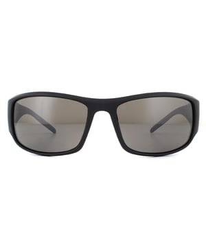 Las gafas de sol Bolle King BS026002 Matte Black Volt+ Gun Polarized son un modelo deportivo de tipo envolvente con brazos gruesos y robustos, y cuentan con puntas de patillas y almohadillas nasales de thermogrip para mayor comodidad.