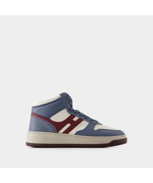 Farben: Blau - B013(Yogurt)+U200+R600. Hauptmaterial: glattes Kalbsleder. Material Sohle: Gummi. Futtermaterial: Baumwolle. Verschluss: einfach reinschlüpfen. Form der Kappe: rund offen. Schuhe: größengerecht - Sizing: Europäisch.