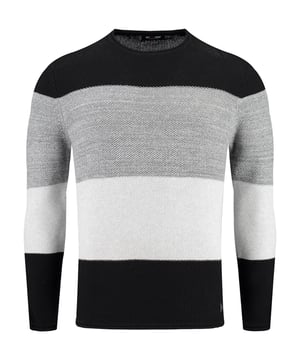 Entdecke den Key Largo Strickpullover für Herren - ein modisches Highlight, das Farbe in deinen Alltag bringt. Mit seinem trendigen Color-Block-Design setzt dieser Pullover kraftvolle Akzente und verleiht deinem Look einen frischen, dynamischen Touch. Der klassische Rundhalsausschnitt und die feine Strickstruktur unterstreichen die moderne, aber zeitlose Ausstrahlung dieses Langarm-Pullovers.  Hergestellt aus hochwertigen Materialien, bietet der Strickpullover nicht nur einen besonders hohen Tragekomfort, sondern auch Langlebigkeit und Qualität, die du bei jedem Tragen spüren wirst. Egal ob lässig zur Jeans oder elegant kombiniert - dieser Pullover ist vielseitig und passt sich deinem Stil perfekt an.  Mit dem Key Largo Strickpullover bist du immer gut gekleidet, egal zu welchem Anlass. Bring frischen Wind in deine Garderobe und setze auf dieses modische und komfortable Essential!