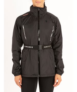 Perfect to wear during and post-workout, the LUKE womenswear performance training jacket is cut from a light weight, durable Nylon, helping you to train in comfort. This jacket features an elasticated belt which clinches you in at the waist and has adjustable draw cords at the hem for a structured fit. This wardrobe staple comes equipped with two zipped pockets and has a foldaway hood. It is complete with the brands iconic rubberised lion badge.