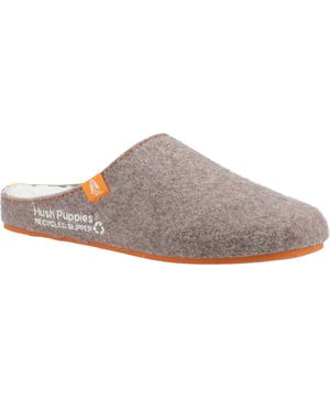 Obermaterial und Futter bestehen zu 90% aus recyceltem Polyester. Der Good Slipper ist mit seiner superweichen Socke aus Bio-Baumwolle und dem Bett aus 100% recyceltem Schaumstoff ein Muss für diese Saison. Die robuste Sohle aus Naturkautschuk sorgt für zusätzlichen Halt und Komfort.