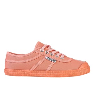 Nuestro zapato Color Block hace que la vida cotidiana sea más emocionante. Con las llamativas combinaciones de colores es fácil que te vean, ¡dueño de ellas! Este zapato anima a ir por delante y a ser un modelo a seguir. Los colores crean positividad y alegría. ¡No dejes que nada te impida alcanzar tus objetivos!Detalles del producto. Cordones regulables para un ajuste adecuado. Disponible en dos colores diferentes. Zapato ligero. El zapato de cordones de corte bajo permite la rotación y la flexibilidad. Parte superior: lona y ante de vaca. Suela: RBGuía de tallas/ajuste. Si estás entre dos tallas, te recomendamos que elijas la más grande.Guía de lavado. Se recomienda no lavar el zapato.