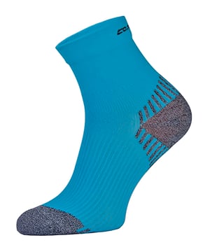 Comodo 1 Pack de Calcetines de Compresión para CorrerComodo ha estado proporcionando calcetines de alta calidad para hombres y mujeres desde 1996. Venden una gama de calcetines para senderismo, ciclismo, caza, esquí y otros eventos al aire libre.Estos calcetines de correr están hechos de tecnología de compresión elástica súper fuerte para aumentar el oxígeno, y la entrega a los músculos.Estos calcetines ayudan a reducir el dolor en la parte inferior de las piernas para ayudar a evitar lesiones.Estos calcetines son adecuados tanto para hombres y mujeres, en tamaños 3-11 Reino Unido. Se pueden lavar a máquina a 30 ºC. Están fabricados con un 80% de microfibra de poliamida, un 10% de polipropileno y un 10% de elastano. Extra Product Details - Sizes 3-11 UK - 1 Pair - Running socks - Compression Socks - Machine Washable